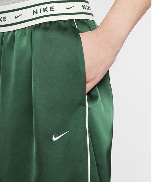NIKE（ナイキ）の「NIKE AS W NSW OFFLN WVN STN PANT / ナイキ ウィメンズ NSW OFFLN ウーヴン STN パンツ 【SP】（その他パンツ・レディース・グリーン/ブラック・L/M/S）」の11枚目の写真