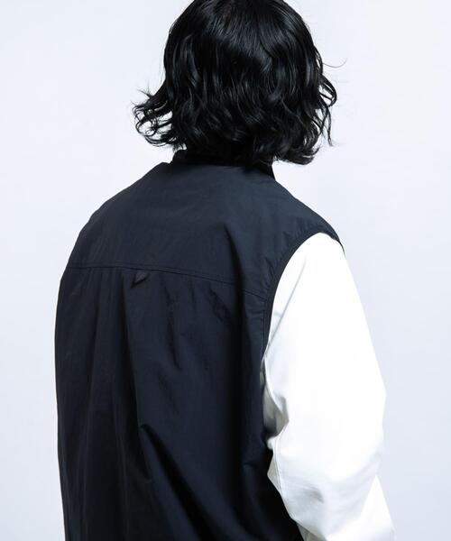 EKAL（エカル）の「『UR TECH』ナイロンタッサーベスト（ナイロンジャケット・メンズ・ネイビー/グレー・LARGE/MEDIUM）」の4枚目の写真