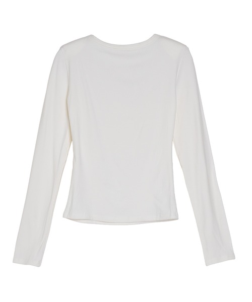 Pt18kg(プラチナイチハチキログラム)の「飾りボタン付きUネックフィットトップス(Tシャツ/カットソー・レディース・ホワイト/ブラウン/ブラック/グレー・FREE)」の16枚目の写真