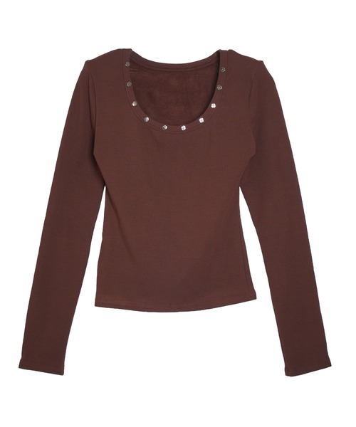 Pt18kg(プラチナイチハチキログラム)の「飾りボタン付きUネックフィットトップス(Tシャツ/カットソー・レディース・ホワイト/ブラウン/ブラック/グレー・FREE)」の7枚目の写真