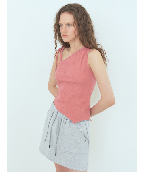 ETMON(エトモン)の「One-Shoulder Strap Top, Brick Red(Tシャツ/カットソー・レディース・その他・FREE)」の4枚目の写真