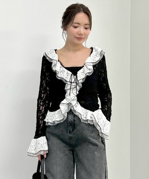 FRAY I.D(フレイアイディー)の「ラッフルデザインレーストップス(Tシャツ/カットソー・レディース・ライトブルー/マルチ/ホワイト・F)」の3枚目の写真