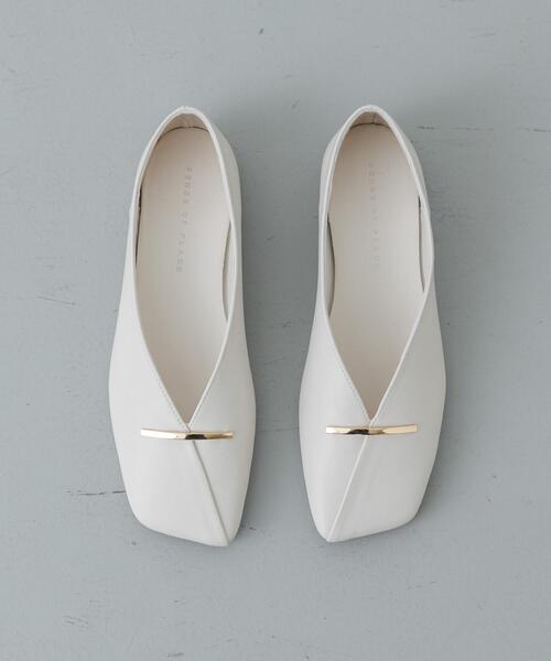 SENSE OF PLACE by URBAN RESEARCH(センスオブプレイスバイアーバンリサーチ)の「『抗菌』スクエアカットフラットシューズ(その他シューズ・レディース・ブラウン/アイボリー/ブラック・LARGE/SMALL/MEDIUM)」の2枚目の写真