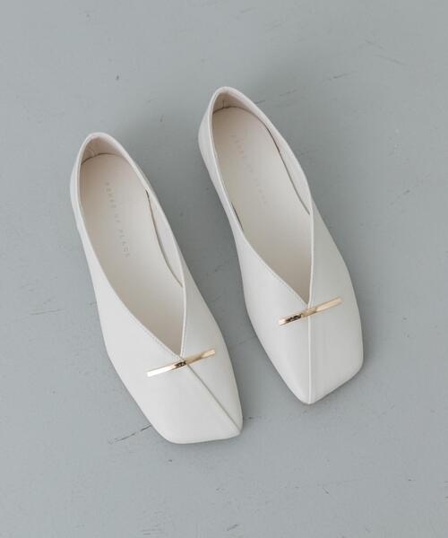 SENSE OF PLACE by URBAN RESEARCH(センスオブプレイスバイアーバンリサーチ)の「『抗菌』スクエアカットフラットシューズ(その他シューズ・レディース・ブラウン/アイボリー/ブラック・LARGE/SMALL/MEDIUM)」の19枚目の写真