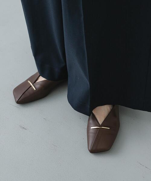 SENSE OF PLACE by URBAN RESEARCH(センスオブプレイスバイアーバンリサーチ)の「『抗菌』スクエアカットフラットシューズ(その他シューズ・レディース・ブラウン/アイボリー/ブラック・LARGE/SMALL/MEDIUM)」の14枚目の写真