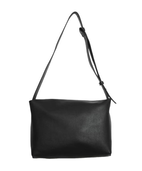 YArKA（ヤーカ）の「【YArKA/ヤーカ】real leather fluffy flap shoulder bag [tdht6] / リアルレザーふんわりフラップショルダー（ハンドバッグ・メンズ・ブラック・FREE）」の3枚目の写真