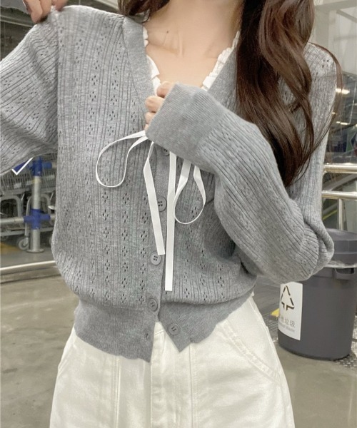 yuue' ( wear )(ユーイ)の「フロントリボンVネックフリルカーディガン/冷房対策 UVカット(カーディガン/ボレロ・レディース・グレー/アイボリー/ブラック・FREE)」の10枚目の写真