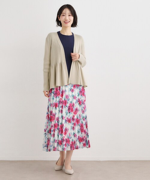 LAURA ASHLEY(ローラアシュレイ)の「【人気デザイン!シルク混/洗える】フリルカーディガン(カーディガン/ボレロ・レディース・パープル/ネイビー/グレー・38/40)」の6枚目の写真