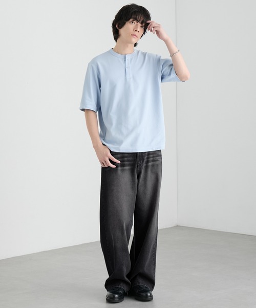 MONO-MART（モノマート）の「ヴィンテージ加工 ワイドストレート デニムパンツ＜ウォッシャブル/速乾/サステナブル＞（デニムパンツ・メンズ・インディゴブルー/ネイビー/ブルー/ブラック/グレー/ダークブラック・L/M/S/XS）」の19枚目の写真
