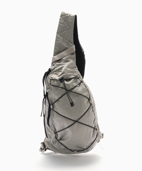 C.P. COMPANY（シーピーカンパニー）の「C.P.Company / シーピーカンパニー NYLON B CROSSBODY BACKPACK（バックパック/リュック・メンズ・ブルー系その他/イエロー/グレー・FREE）」の12枚目の写真