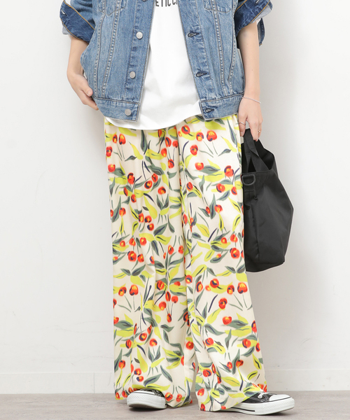 JOURNAL STANDARD relume（ジャーナルスタンダード　レリューム）の「ボカシフラワーヴィンテージイージーパンツ（その他パンツ・レディース・ブラック/アイボリー・FREE）」の16枚目の写真