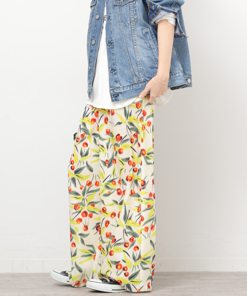 JOURNAL STANDARD relume（ジャーナルスタンダード　レリューム）の「ボカシフラワーヴィンテージイージーパンツ（その他パンツ・レディース・ブラック/アイボリー・FREE）」の19枚目の写真