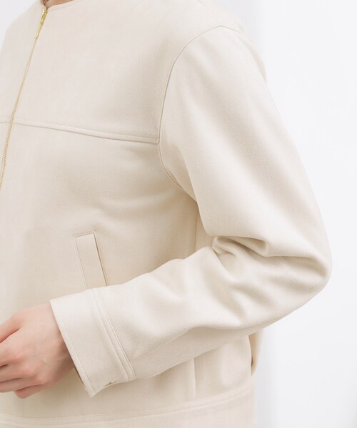 grove（グローブ）の「スエードライク ノーカラーブルゾン（ノーカラージャケット・レディース・ベージュ/オフホワイト/チャコールグレー・02/03/01/05/04）」の18枚目の写真