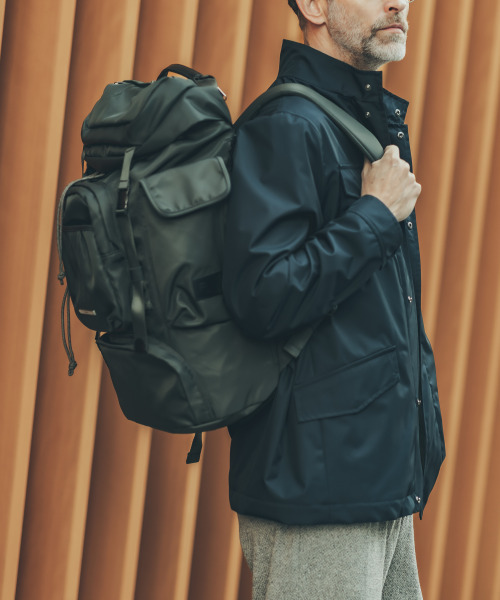 RAWROW（ロウロウ）の「シティウォーカーラックス MAXI PLUS 015 [3カラー]（バックパック/リュック・レディース・ブラック/ネイビー/カーキ・FREE）」の4枚目の写真
