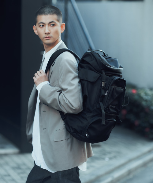RAWROW（ロウロウ）の「シティウォーカーラックス MAXI PLUS 015 [3カラー]（バックパック/リュック・レディース・ブラック/ネイビー/カーキ・FREE）」の5枚目の写真