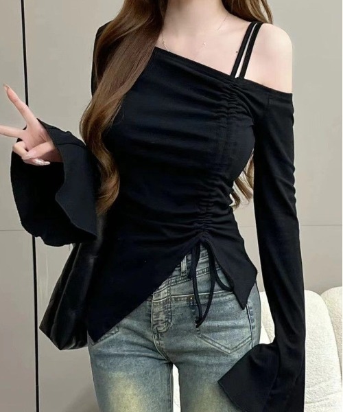 NoBelle(ノベル)の「ワンショルダー シャーリングTシャツ(Tシャツ/カットソー・レディース・ホワイト/グレー/ブラック・FREE)」の3枚目の写真