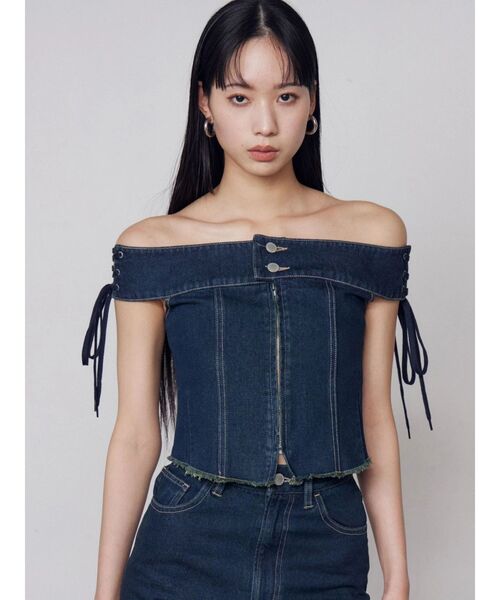 EMODA（エモダ）の「デニムオフショルダートップ（Tシャツ/カットソー・レディース・ライトブルー/ブラウン/インディゴブルー・FREE）」の5枚目の写真