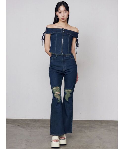 EMODA（エモダ）の「デニムオフショルダートップ（Tシャツ/カットソー・レディース・ライトブルー/ブラウン/インディゴブルー・FREE）」の12枚目の写真