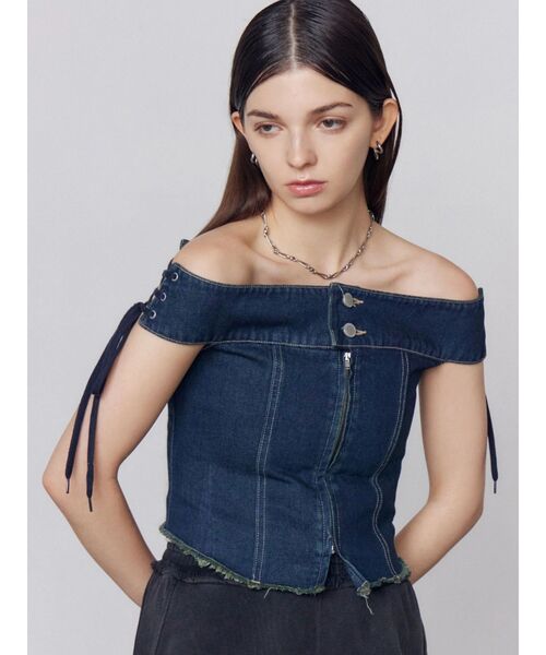 EMODA（エモダ）の「デニムオフショルダートップ（Tシャツ/カットソー・レディース・ライトブルー/ブラウン/インディゴブルー・FREE）」の6枚目の写真