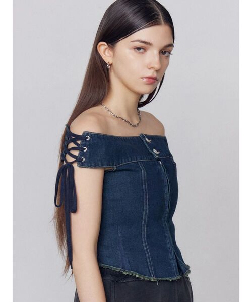 EMODA（エモダ）の「デニムオフショルダートップ（Tシャツ/カットソー・レディース・ライトブルー/ブラウン/インディゴブルー・FREE）」の7枚目の写真