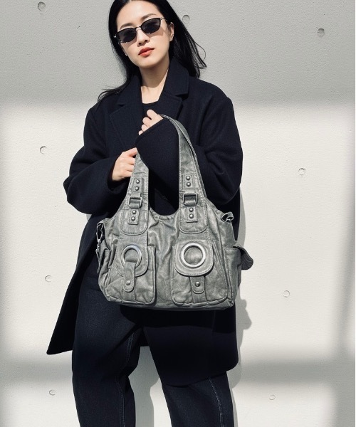ONE DAY KMC (ワンデイケーエムシー)の「Five pockets 2Way Boston Bag/ファイブポケット2ウェイボストンバッグ(ボストンバッグ・レディース・ダークグレー/ブラウン/ブラック・FREE)」の2枚目の写真