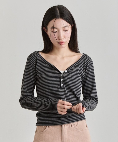 NUJOH(ヌゾ)の「Stripe Henley Top / ボーダーヘンリートップス(Tシャツ/カットソー・レディース・ブラック・FREE)」の1枚目の写真