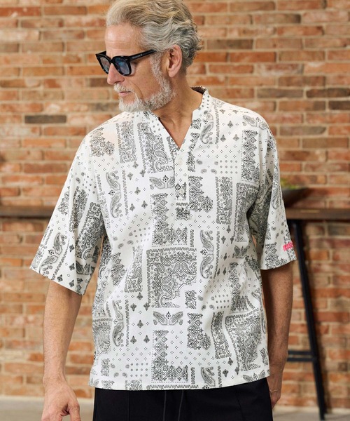 Maison code 13(メゾンコードサーティーン)の「mhs2585-felkod×Maison code 13 collaboration linen like bandana pullover shirts バンダナ柄プルオーバーシャツ(M26S-17)(シャツ/ブラウス・メンズ・ホワイト/ブラック・S/M/L)」の1枚目の写真