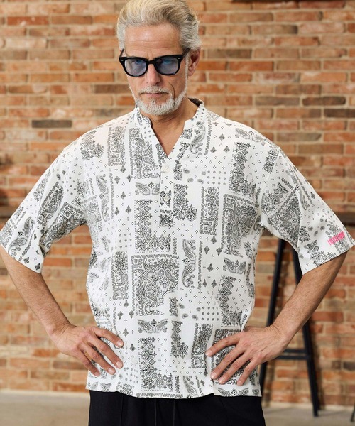 Maison code 13(メゾンコードサーティーン)の「mhs2585-felkod×Maison code 13 collaboration linen like bandana pullover shirts バンダナ柄プルオーバーシャツ(M26S-17)(シャツ/ブラウス・メンズ・ホワイト/ブラック・S/M/L)」の4枚目の写真