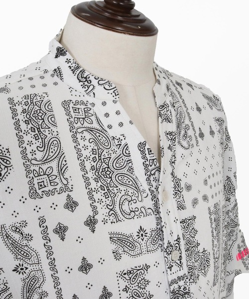 Maison code 13(メゾンコードサーティーン)の「mhs2585-felkod×Maison code 13 collaboration linen like bandana pullover shirts バンダナ柄プルオーバーシャツ(M26S-17)(シャツ/ブラウス・メンズ・ホワイト/ブラック・S/M/L)」の21枚目の写真