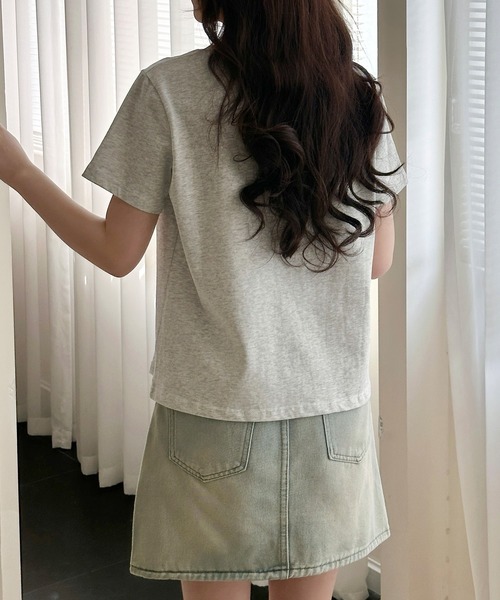 DAY CLOSET(デイ クローゼット)の「【ミドル丈/薄手】こなれて見えるノームコア。半袖 ラウンドネック Tシャツ レディース(Tシャツ/カットソー・レディース・ブラウン/ホワイト/杢グレー/ブラック・FREE)」の21枚目の写真