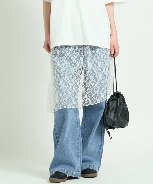 A.D.C.L.(エーディーシーエル)の「レーススカートレイヤード デニムイージーパンツ(デニムパンツ・レディース・ブルー/サックスブルー・L/M)」の5枚目の写真