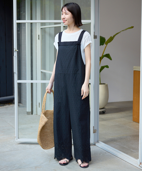 SLOBE IENA(スローブイエナ)の「エンブロイダリーレースサロペット(サロペット/オーバーオール・レディース・ブラック/ホワイト・FREE)」の3枚目の写真