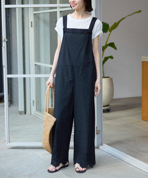 SLOBE IENA(スローブイエナ)の「エンブロイダリーレースサロペット(サロペット/オーバーオール・レディース・ブラック/ホワイト・FREE)」の4枚目の写真