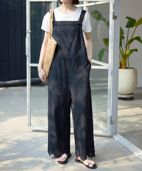 SLOBE IENA(スローブイエナ)の「エンブロイダリーレースサロペット(サロペット/オーバーオール・レディース・ブラック/ホワイト・FREE)」の5枚目の写真