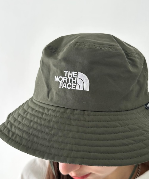 THE NORTH FACE(ザノースフェイス)の「THE NORTH FACE(ザ・ノースフェイス)/吸湿速乾 冷感素材 ナイロンバケットハット サファリハット アドベンチャーハット ロゴ刺繍/TNF LIGHT BUCKET HAT(ハット・レディース・カーキ/ベージュ/ブラック・L/M)」の19枚目の写真
