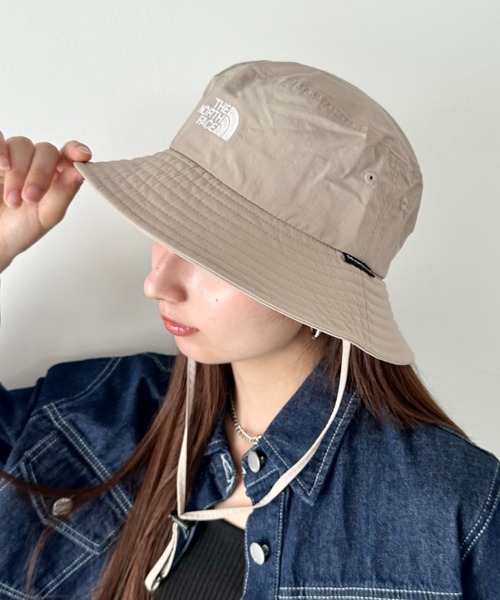 THE NORTH FACE(ザノースフェイス)の「THE NORTH FACE(ザ・ノースフェイス)/吸湿速乾 冷感素材 ナイロンバケットハット サファリハット アドベンチャーハット ロゴ刺繍/TNF LIGHT BUCKET HAT(ハット・レディース・カーキ/ベージュ/ブラック・L/M)」の10枚目の写真