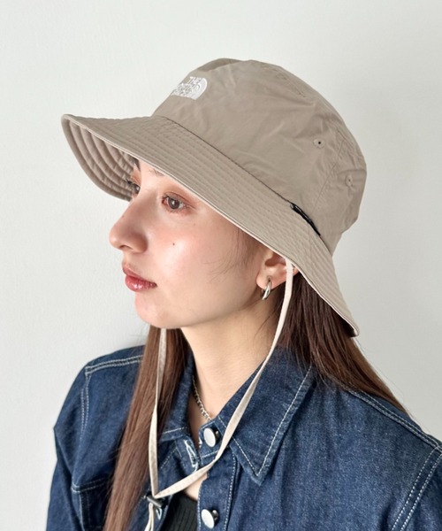 THE NORTH FACE(ザノースフェイス)の「THE NORTH FACE(ザ・ノースフェイス)/吸湿速乾 冷感素材 ナイロンバケットハット サファリハット アドベンチャーハット ロゴ刺繍/TNF LIGHT BUCKET HAT(ハット・レディース・カーキ/ベージュ/ブラック・L/M)」の13枚目の写真