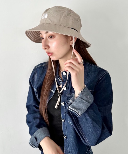 THE NORTH FACE(ザノースフェイス)の「THE NORTH FACE(ザ・ノースフェイス)/吸湿速乾 冷感素材 ナイロンバケットハット サファリハット アドベンチャーハット ロゴ刺繍/TNF LIGHT BUCKET HAT(ハット・レディース・カーキ/ベージュ/ブラック・L/M)」の17枚目の写真