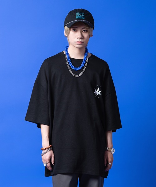 a.p.o.v.(エーピーオービー)の「a.p.o.v. レインボーマリファナバックビッグプリントオーバーサイズTシャツ(Tシャツ/カットソー・メンズ・ブラック/ホワイト・ONESIZE)」の4枚目の写真