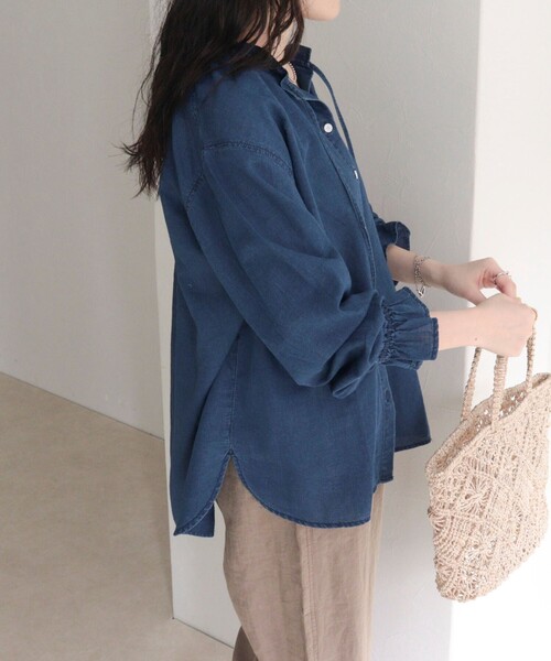fredy emue（フレディエミュ）の「シアーデニムフリルカラーブラウス（シャツ/ブラウス・レディース・ブルー/ネイビー・38）」の22枚目の写真