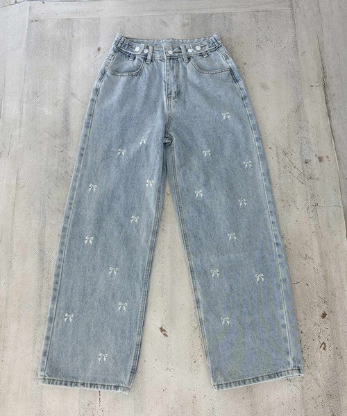 frunco（フランコ）の「リボン刺繍デニムパンツ（デニムパンツ・レディース・ブルー・FREE）」の2枚目の写真