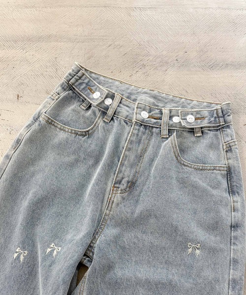 frunco（フランコ）の「リボン刺繍デニムパンツ（デニムパンツ・レディース・ブルー・FREE）」の4枚目の写真