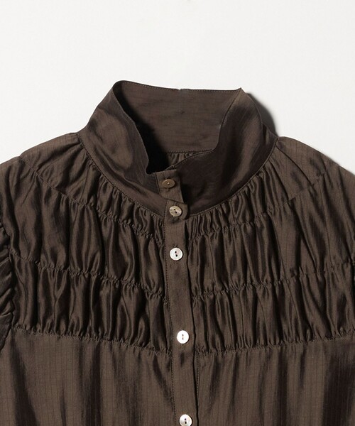 ATTISESSION(アティセッション)の「<ATTISESSION>シアーギャザー ショートスリーブ ブラウス(シャツ/ブラウス・レディース・ダークブラウン/ホワイト・FREE)」の17枚目の写真