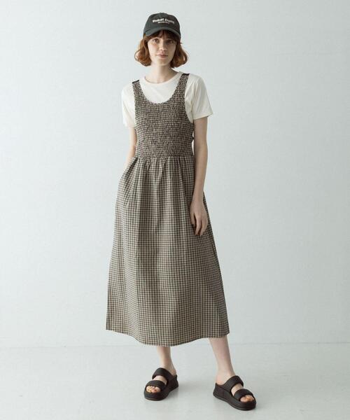URBAN RESEARCH Sonny Label(アーバンリサーチサニーレーベル)の「サマーチェックシャーリングキャミワンピース(ワンピース・レディース・ブラック/ブラウン・FREE)」の7枚目の写真