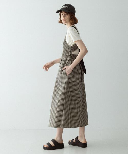 URBAN RESEARCH Sonny Label(アーバンリサーチサニーレーベル)の「サマーチェックシャーリングキャミワンピース(ワンピース・レディース・ブラック/ブラウン・FREE)」の8枚目の写真