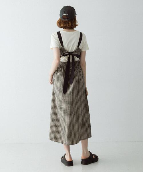 URBAN RESEARCH Sonny Label(アーバンリサーチサニーレーベル)の「サマーチェックシャーリングキャミワンピース(ワンピース・レディース・ブラック/ブラウン・FREE)」の9枚目の写真
