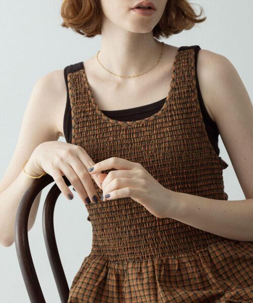 URBAN RESEARCH Sonny Label(アーバンリサーチサニーレーベル)の「サマーチェックシャーリングキャミワンピース(ワンピース・レディース・ブラック/ブラウン・FREE)」の19枚目の写真