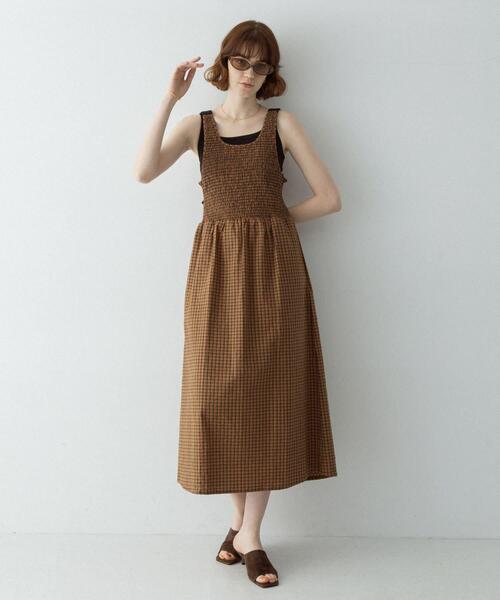 URBAN RESEARCH Sonny Label(アーバンリサーチサニーレーベル)の「サマーチェックシャーリングキャミワンピース(ワンピース・レディース・ブラック/ブラウン・FREE)」の20枚目の写真