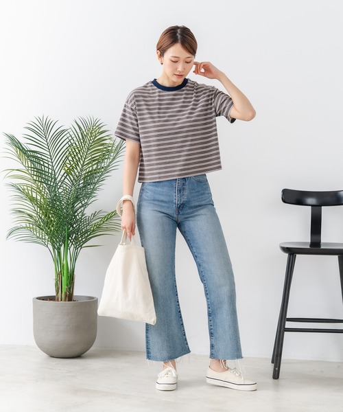 fort point（フォーポイント）の「【C-FORT POINT/フォートポイント】【ハイウエストと相性抜群！】 ボーダークロップド丈Ｔシャツ 細ボーダー 韓国ファッション スタイルアップ 短丈（Tシャツ/カットソー・レディース・ブラック/ブラウン/オフホワイト/ブルー・FREE）」の15枚目の写真