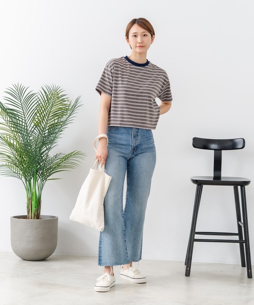 fort point（フォーポイント）の「【C-FORT POINT/フォートポイント】【ハイウエストと相性抜群！】 ボーダークロップド丈Ｔシャツ 細ボーダー 韓国ファッション スタイルアップ 短丈（Tシャツ/カットソー・レディース・ブラック/ブラウン/オフホワイト/ブルー・FREE）」の17枚目の写真